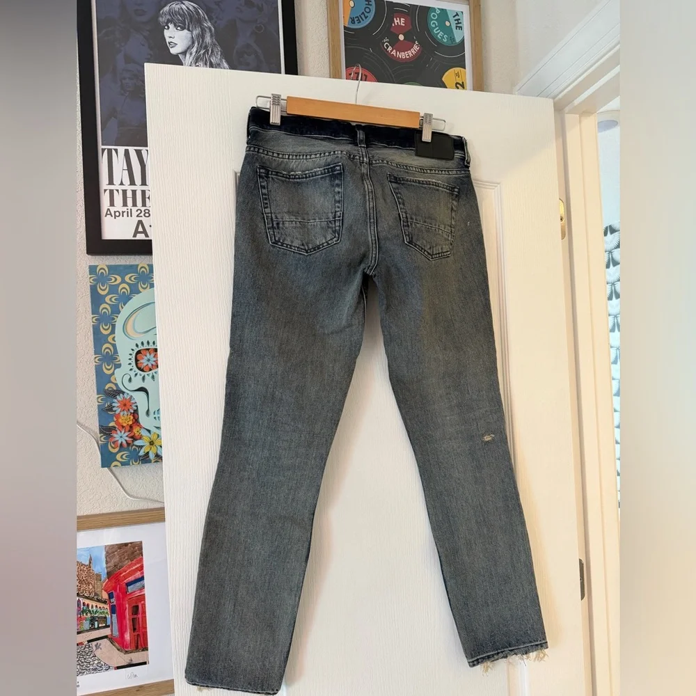 PacSun Stacked Skinny Vertical Stretch Distressed Blue Jeans size 29x30